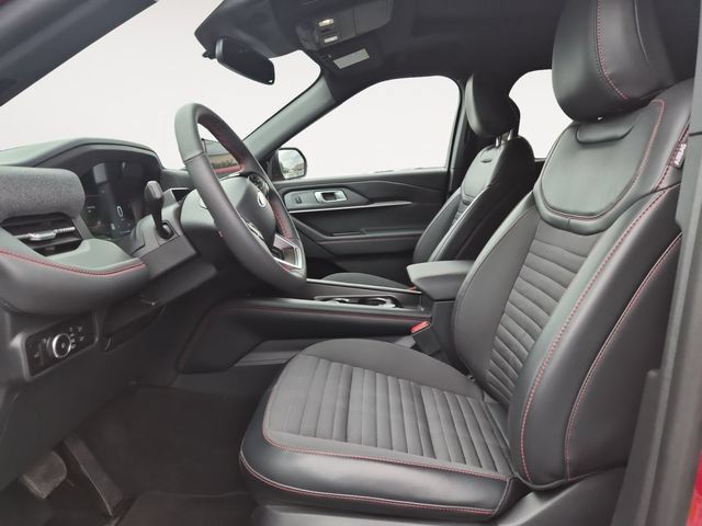 Used 2026 Ford Explorer ST-Line w/ ST-Line Street Pack AWD/4WD image 9