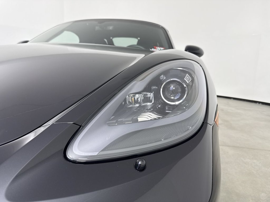 Certified 2025 Porsche 718 Boxster S RWD image 11