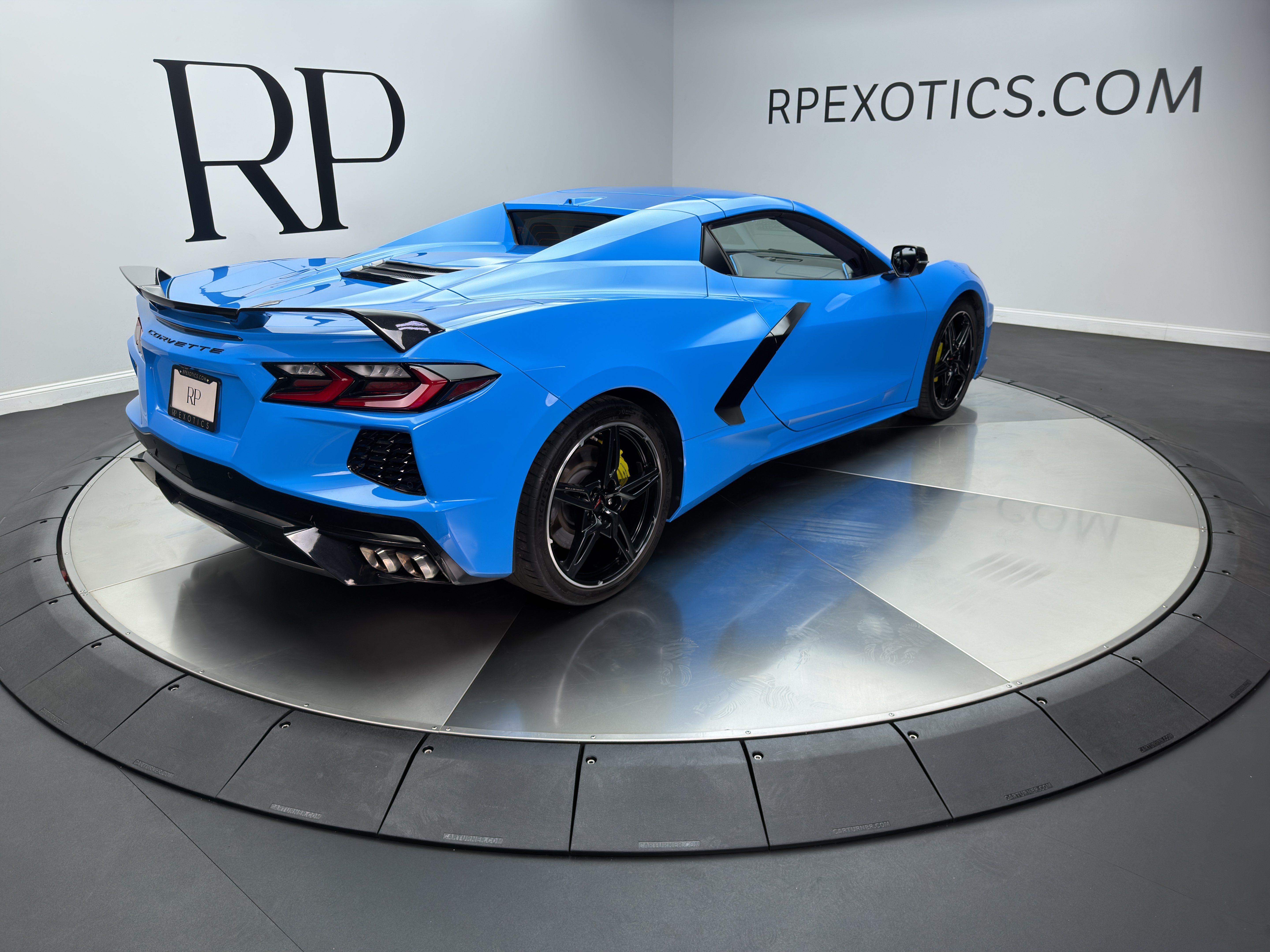Used 2022 Chevrolet Corvette Stingray Premium Conv w/ Z51 Performance Package RWD image 13