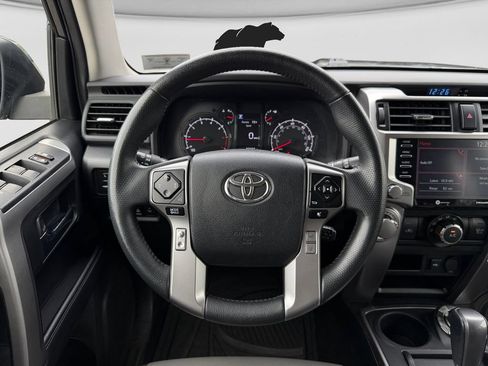 Used 2022 Toyota 4Runner SR5 Premium AWD/4WD image 21