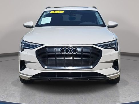 Used 2021 Audi e-tron Premium Plus image 3
