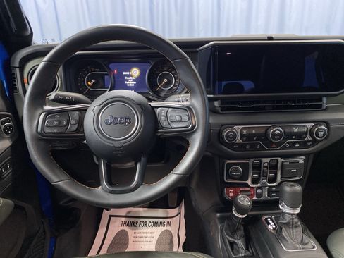 Certified 2024 Jeep Gladiator Mojave image 32