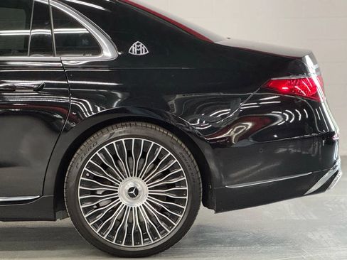 Used 2023 Mercedes-Benz Maybach S 680 4MATIC w/ Manufaktur Leather Package image 7