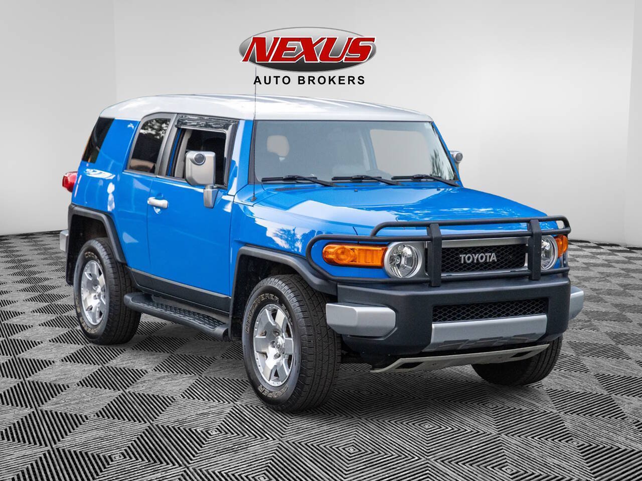 Used 2007 Toyota FJ Cruiser 4WD w/ Upgrade Pkg 1 image 1