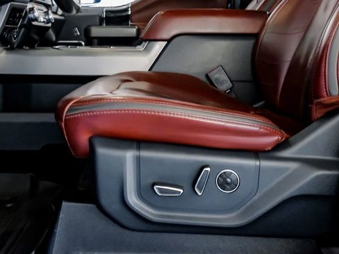 Used 2022 Ford F450 Platinum w/ FX4 Off-Road Package image 31