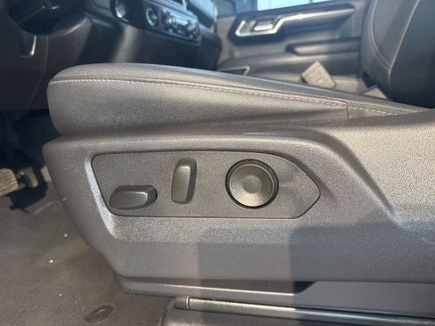 Used 2024 GMC Sierra 1500 SLT image 24