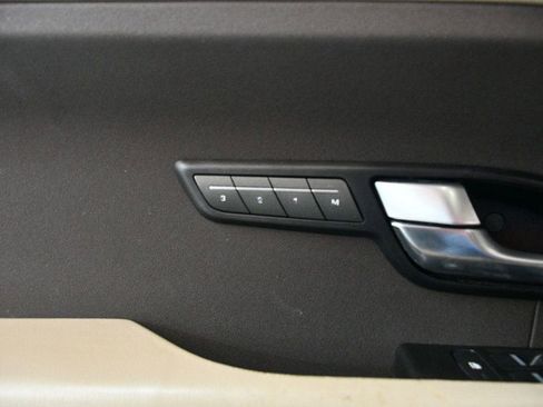 Used 2015 Land Rover Range Rover Evoque Pure Plus image 70