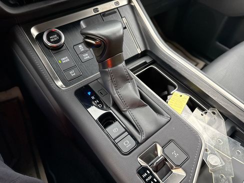 Used 2024 Lexus GX 550 w/ Cold Area Package AWD/4WD image 21