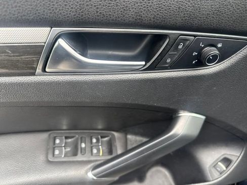 Used 2017 Volkswagen Passat 1.8T SE FWD image 11