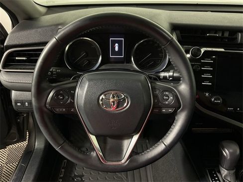 Used 2020 Toyota Camry SE image 23