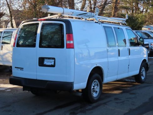 Used 2013 Chevrolet Express 2500 image 14