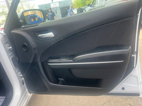 Used 2022 Dodge Charger SXT RWD image 28