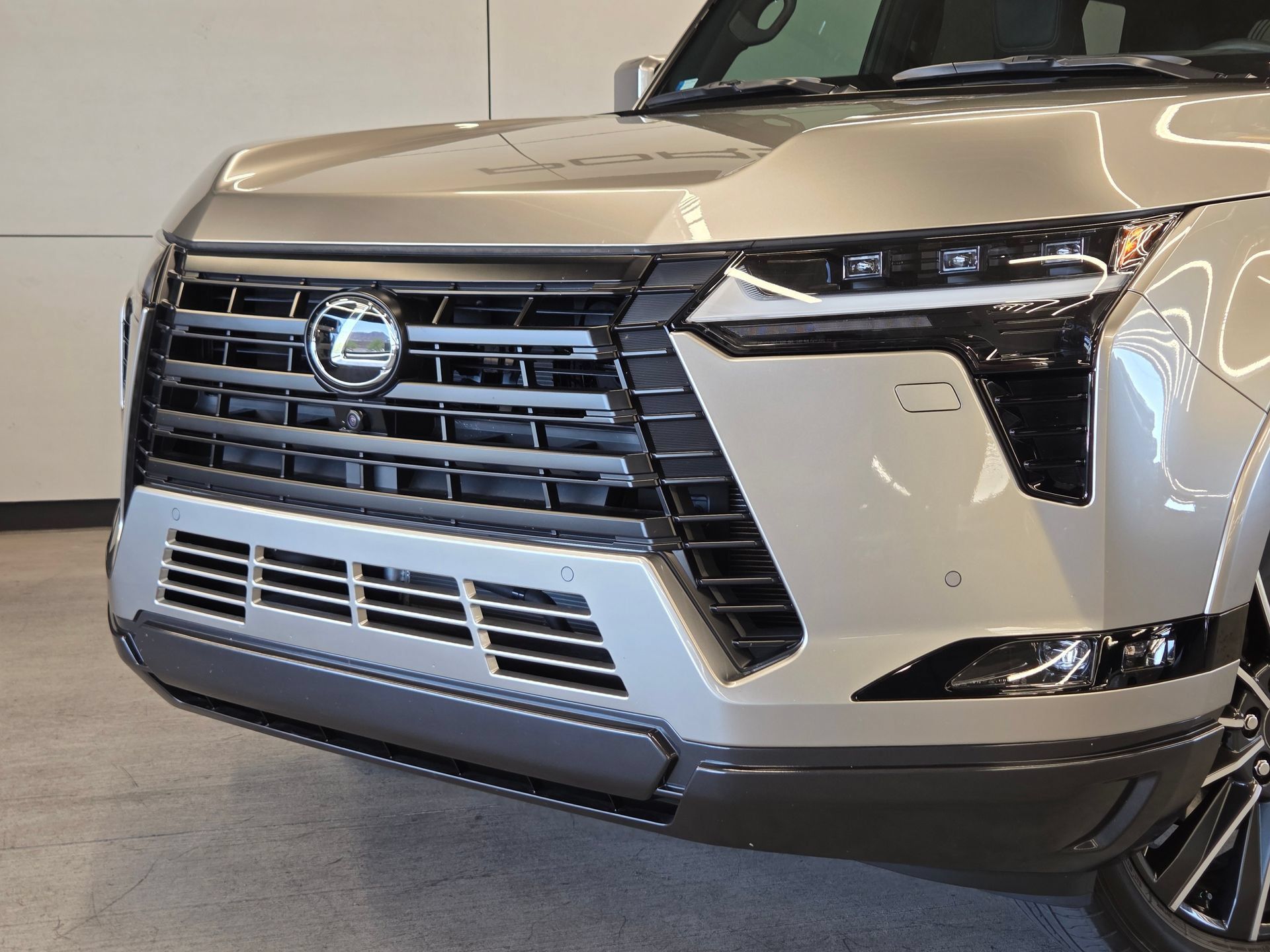 Used 2026 Lexus GX 550 w/ Accessory Package (2T) AWD/4WD image 27