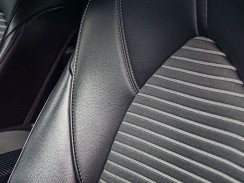 Used 2021 Toyota Highlander XSE image 27