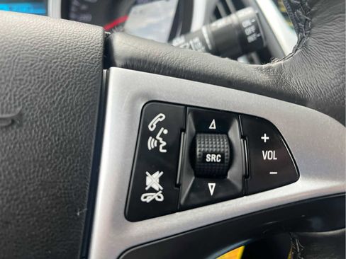 Used 2016 Chevrolet Equinox LTZ w/ Enhanced Convenience Package image 22