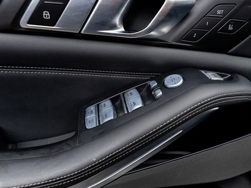 Used 2023 BMW X7 xDrive40i w/ Premium Package image 64