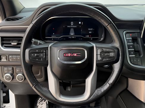 Used 2023 GMC Yukon SLT AWD/4WD image 41
