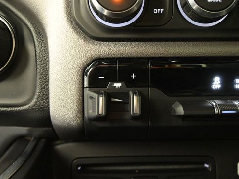 Used 2019 RAM 1500 Big Horn image 31