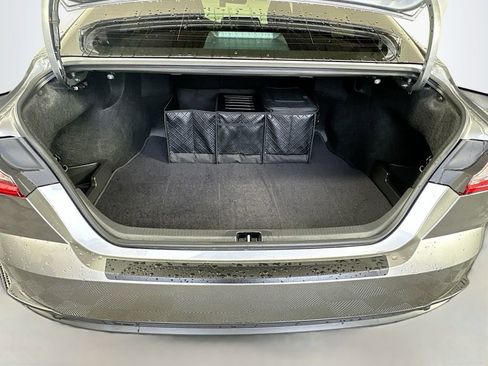 Used 2025 Toyota Camry SE image 27