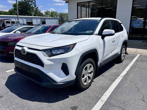 Used 2020 Toyota RAV4 LE w/ Carpet Mat Package FWD image 2