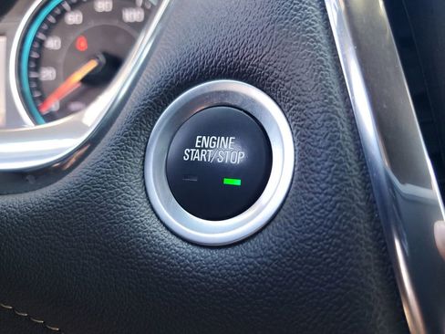 Used 2023 Chevrolet Traverse LT image 34