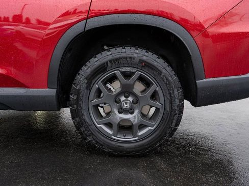 New 2025 Honda Pilot TrailSport image 9