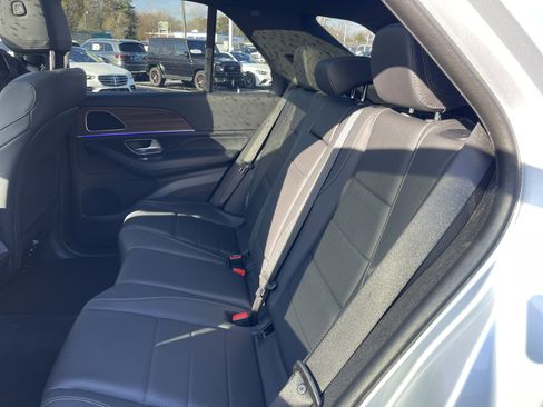 Certified 2024 Mercedes-Benz GLE 350 4MATIC w/ Winter Package image 33