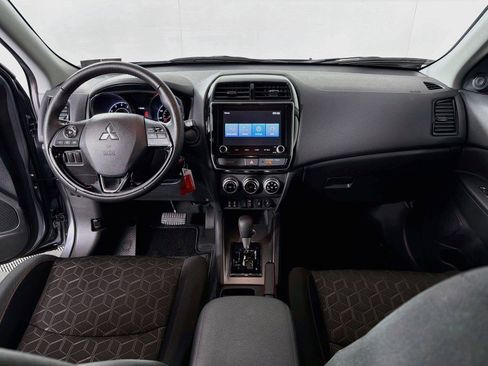 Used 2025 Mitsubishi Outlander Sport LE AWD/4WD image 26