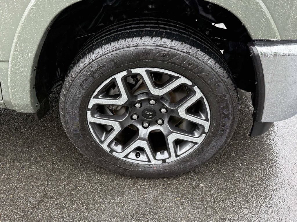 Used 2026 RAM 1500 Laramie AWD/4WD image 11