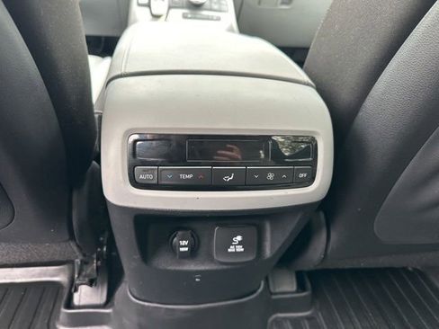 Used 2022 Hyundai Palisade SEL w/ Convenience Package AWD/4WD image 17