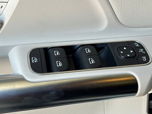 New 2025 Mercedes-Benz GLA 250 image 13