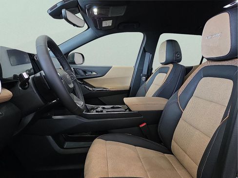 New 2026 Chevrolet Equinox ACTIV w/ Convenience Package III FWD image 12