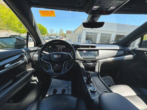 Used 2020 Cadillac XT5 Premium Luxury image 11