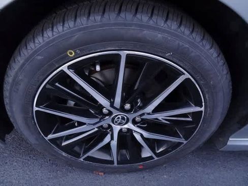 Used 2024 Toyota Camry SE image 15