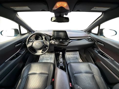 Used 2019 Toyota C-HR Limited FWD image 22