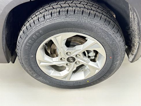 Used 2023 Hyundai Tucson SE image 35