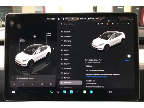 Used 2024 Tesla Model Y Long Range image 24