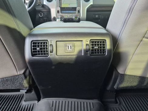 Used 2021 Toyota Tundra Limited w/ Limited Premium Package AWD/4WD image 38