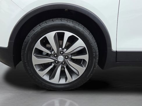Used 2018 Buick Encore Essence FWD image 28