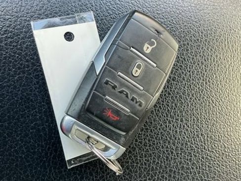Used 2019 RAM 1500 Big Horn AWD/4WD image 26