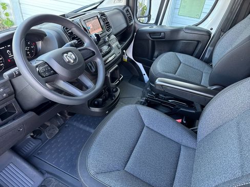 Used 2025 RAM ProMaster 2500 w/ Storage Group image 10