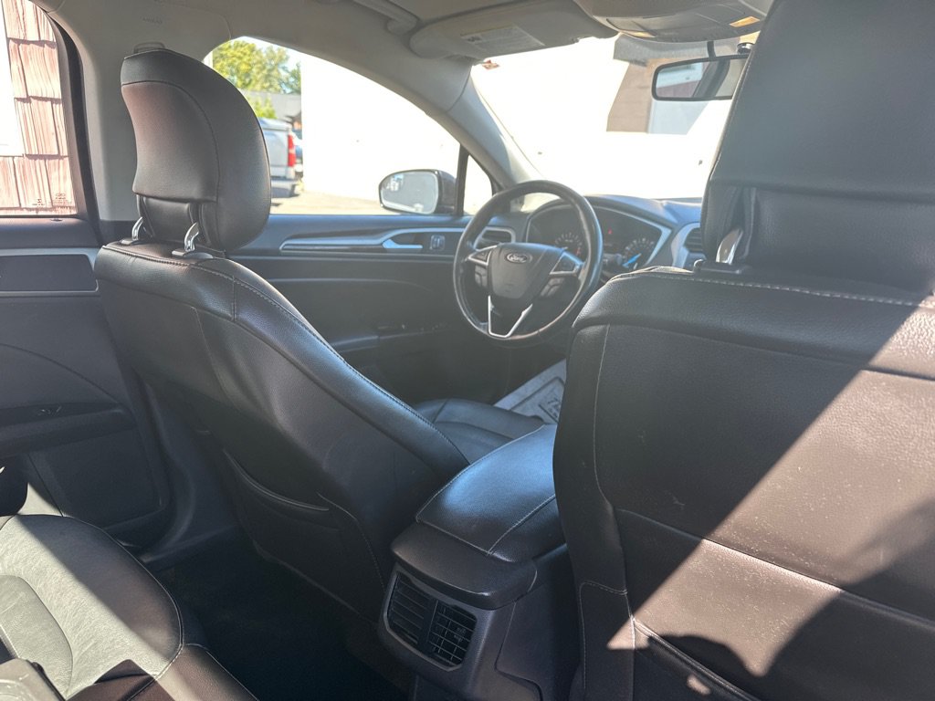 Used 2013 Ford Fusion SE FWD image 11