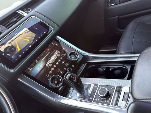 Used 2019 Land Rover Range Rover Sport Supercharged image 18