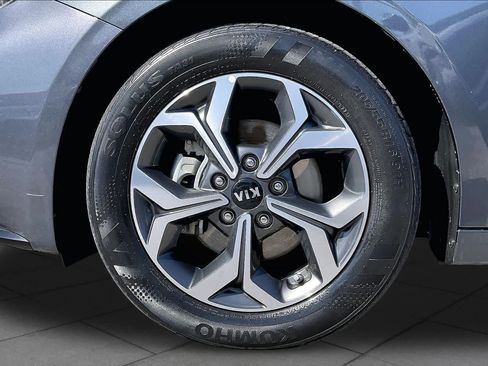 Used 2019 Kia Forte LXS FWD image 11