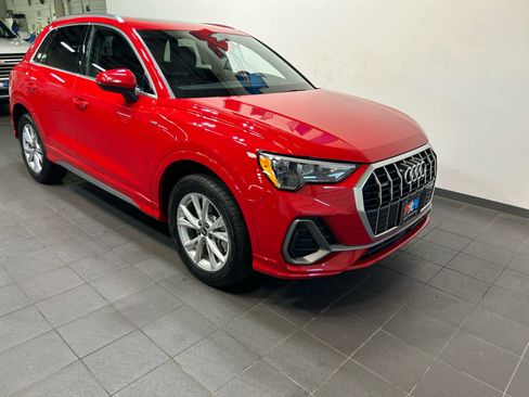 Used 2022 Audi Q3 2.0T Premium AWD/4WD image 2