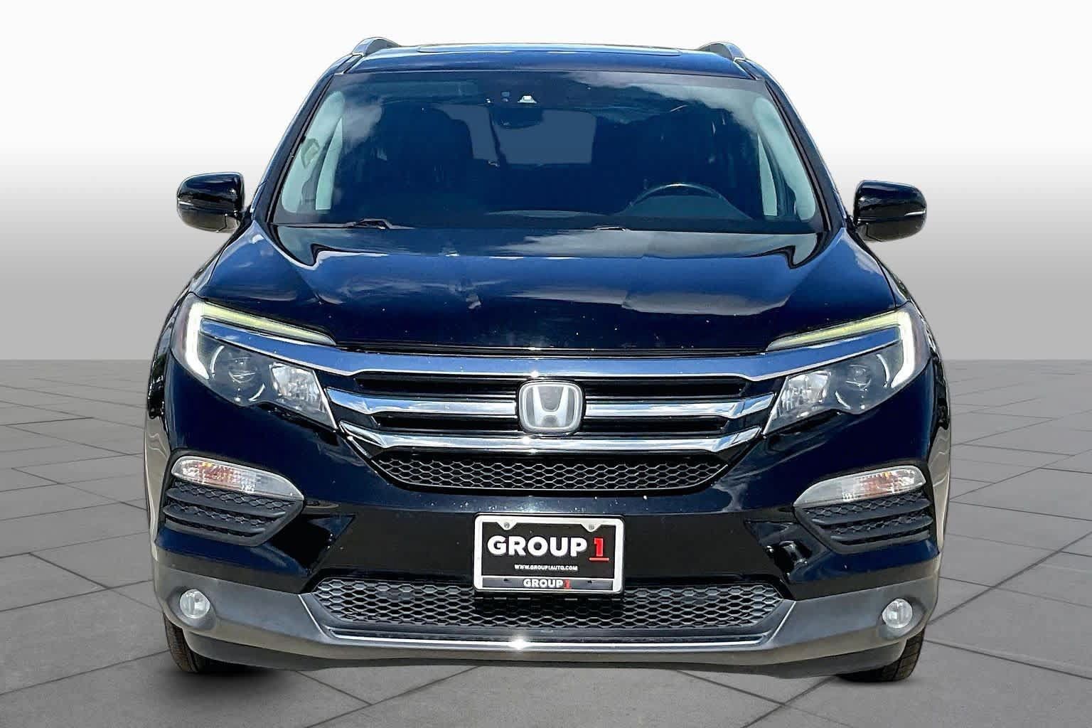 Used 2016 Honda Pilot Elite image 4