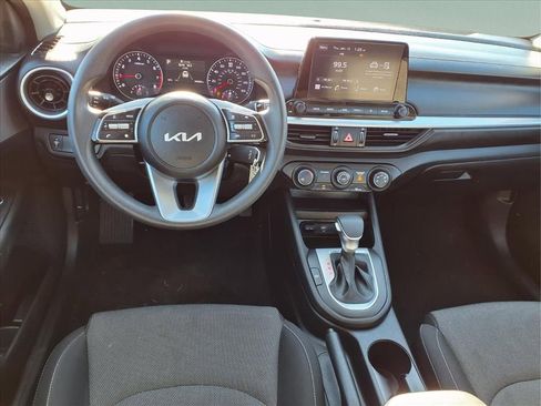 Used 2024 Kia Forte LXS image 9