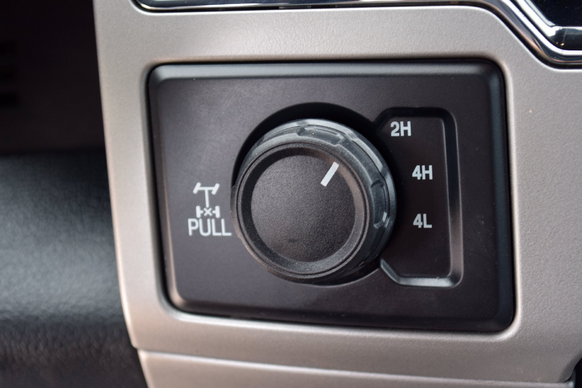 Used 2022 Ford F250 Lariat w/ Lariat Value Package AWD/4WD image 11