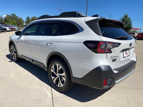 Used 2022 Subaru Outback Touring XT AWD/4WD image 3