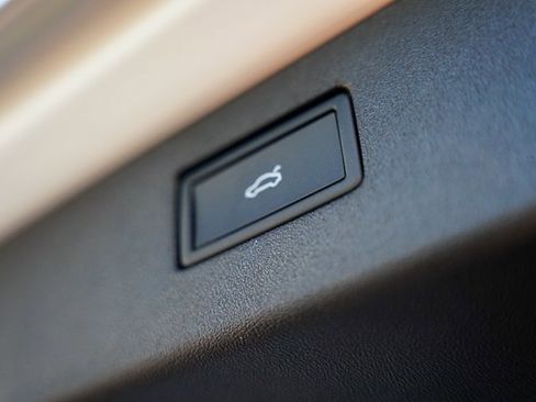 New 2026 Volkswagen Tiguan SEL R-Line image 32